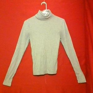 Form fitting h&M turtleneck sweater